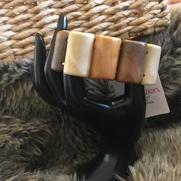 Xhilaration boho wood look stretch bracelet NWT - Picture 3 of 5